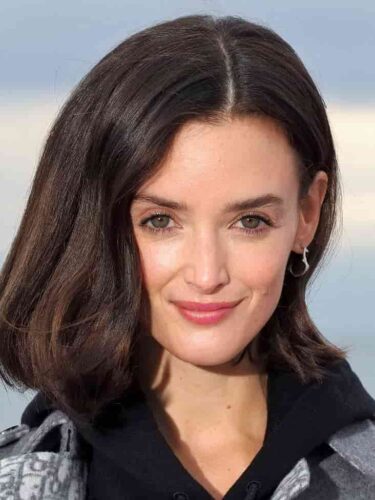 Charlotte Le Bon Net Worth, Age, Family, Boyfriend, Biography, and More